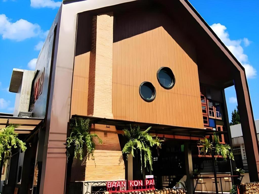 Baankonpai Hotell Exteriör bild