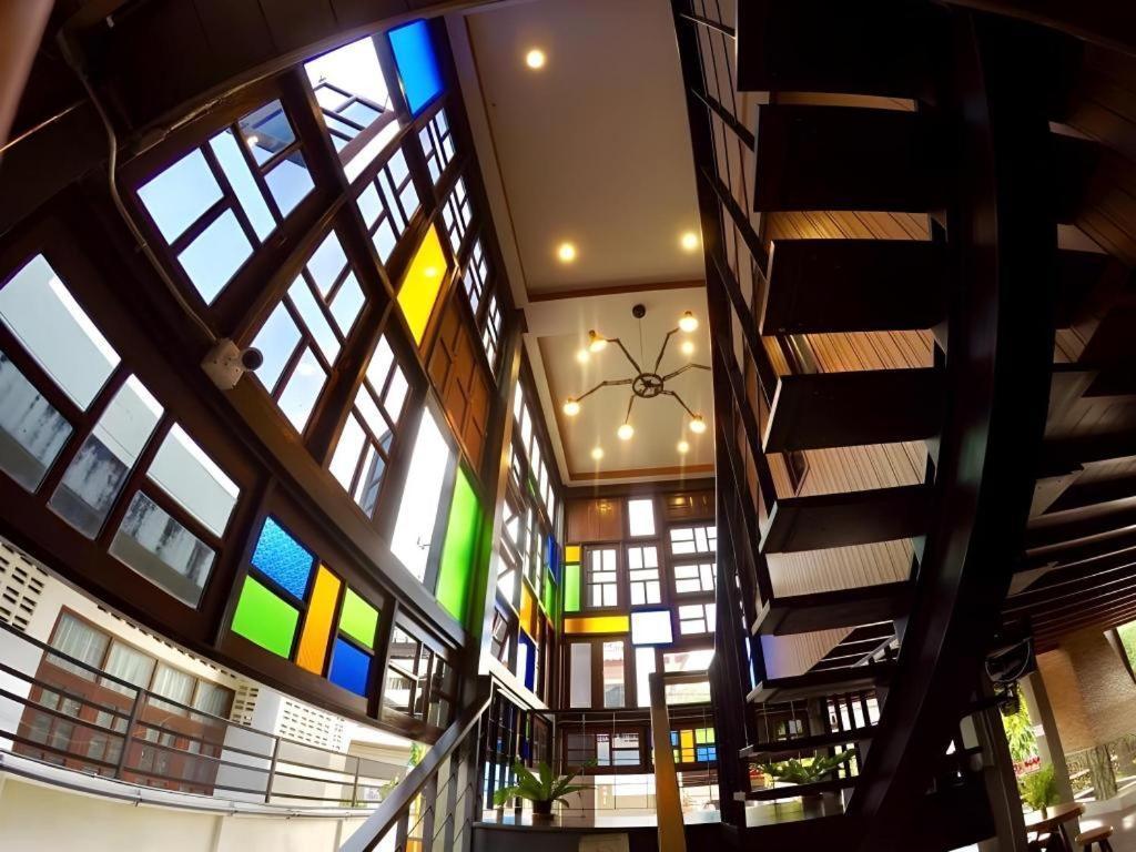 Baankonpai Hotell Exteriör bild